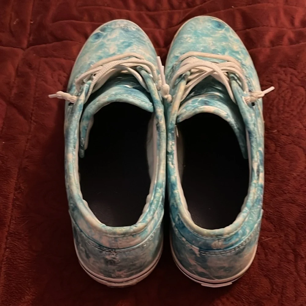 Vans  coastal cloud blue & white women’s size 9 canvas shoes Beach walking shoes
